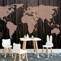 Samolepící tapeta mapa světa na dřevě v luxusním provedení
