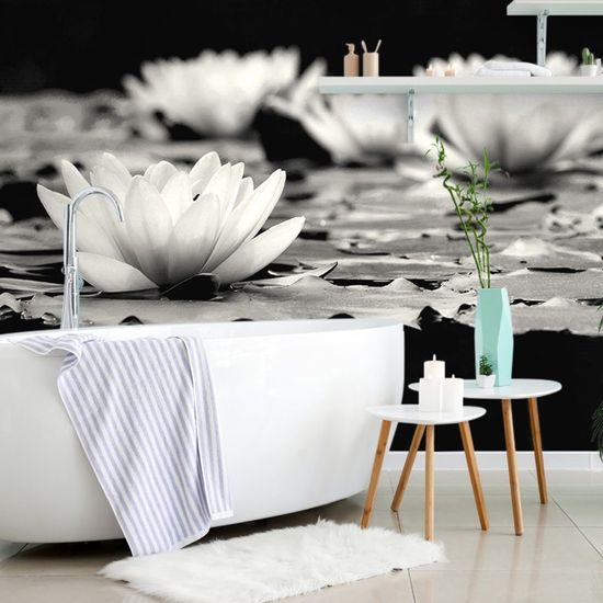 Fototapeta okouzlující květ lotosu v černobílém provedení