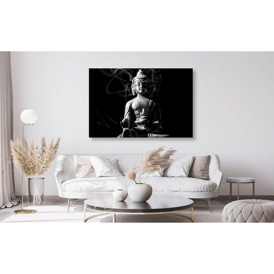Obrazu Buddha zahalený kouřem v černobílém provedení