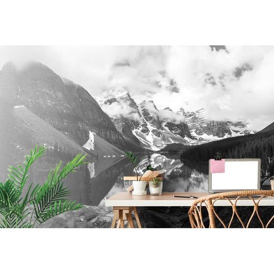 Samolepící fototapeta krásná kanadská příroda v černobílém provedení