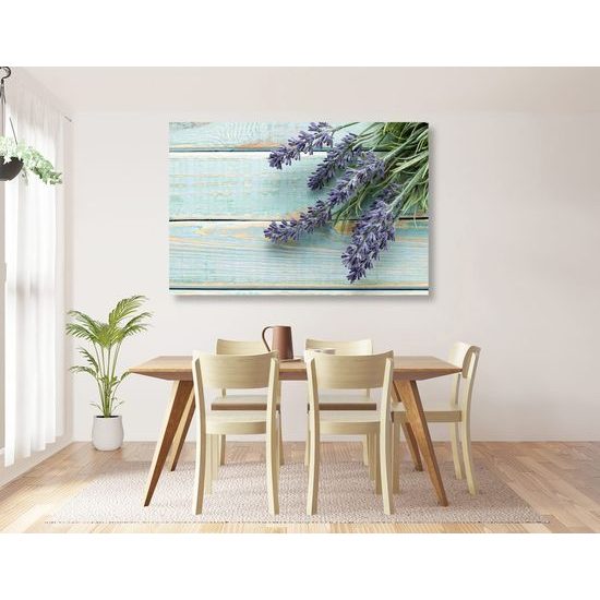 Obraz bylinky na dřevěném stole