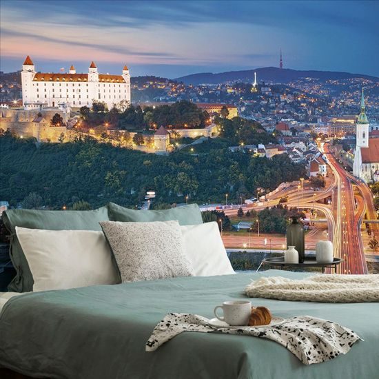Samolepící fototapeta večerní pohled na Bratislavu