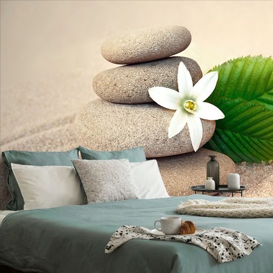 Samolepící fototapeta bílý květ se zen kameny