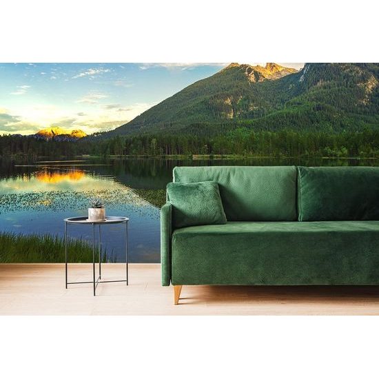 Samolepící fototapeta jezero v obklopení hor