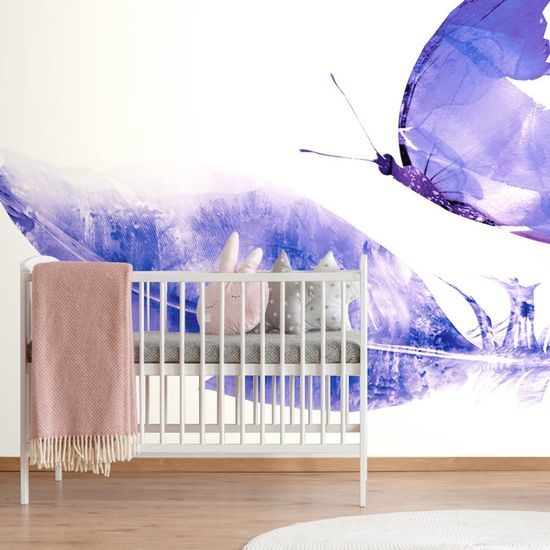 Tapeta fialový motýl s pírkem