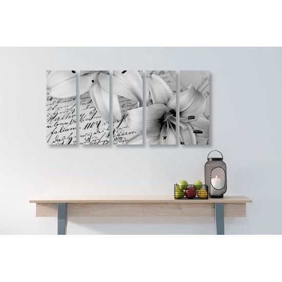 5-dílný obraz lilie na milostném dopise v černobílém provedení