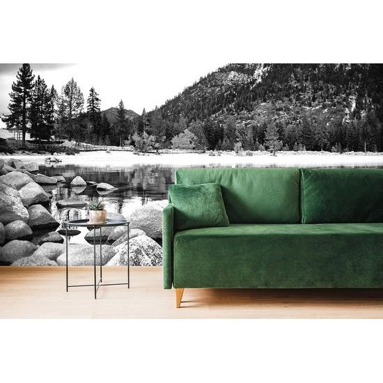 Fototapeta černobílé průzračné jezero v horách