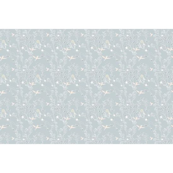 Samolepící tapeta krásný ptáčci létající na louce