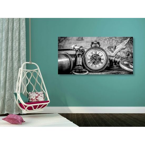 Obraz historické luxusní hodinky v černobílém provedení