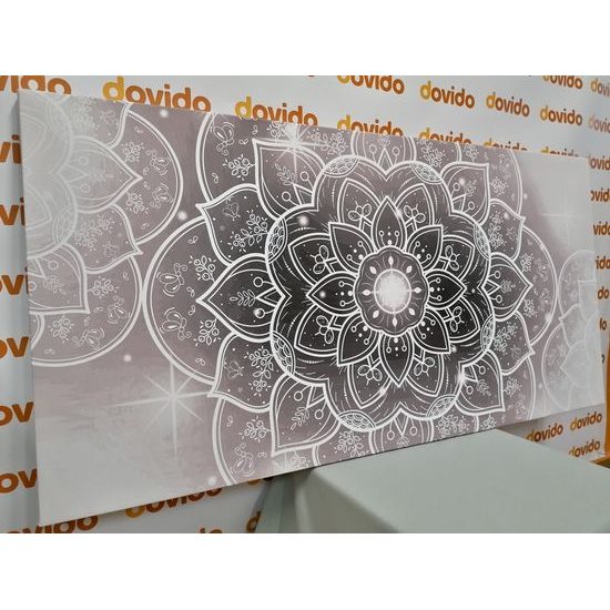 Obraz černobílý květ Mandaly