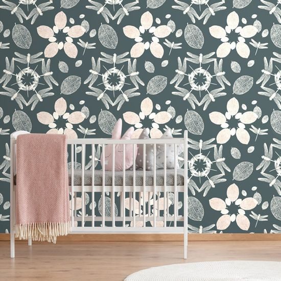 Tapeta půvabné vážky na modrém pozadí