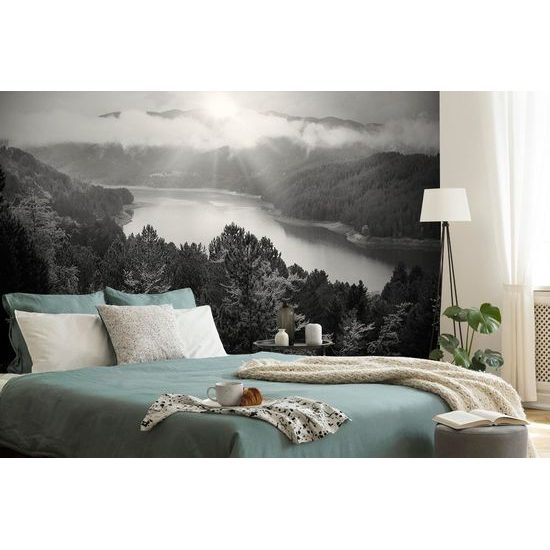 Okouzlující samolepící fototapeta krása řeky v černobílém provedení