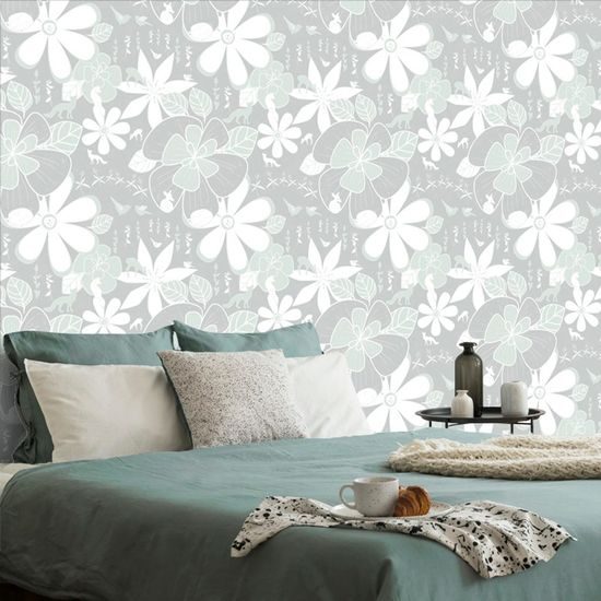 Tapeta zvířata na květinovém pozadí