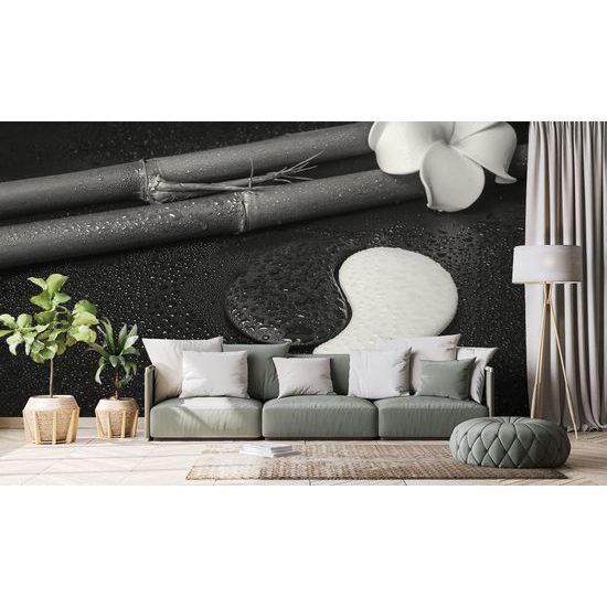 Samolepící fototapeta wellness zátiší s Jing a Jang v černobílém provedení