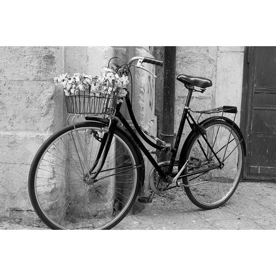 Obraz černobílé kolo v Italském městečku