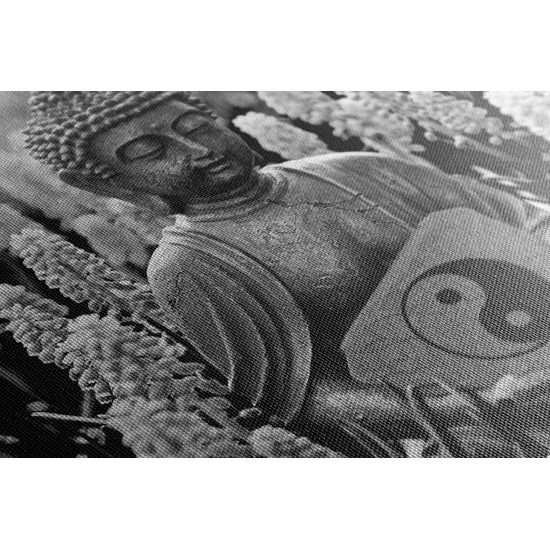 Obraz Buddha na levandulové louce v černobílém provedení