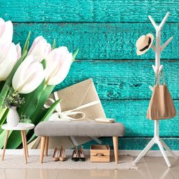 Tulipán fotótapéta borítékkal, fából készült háttérrel