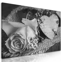 Kép csendélet rózsával és szívecskével fekete-fehér kivitelben