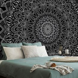 Tapéta gyönyörűen kidolgozott Mandala fekete-fehérben