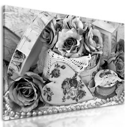 Kép rózsával teli csendélet fekete-fehér kivitelben