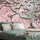 Öntapadó tapéta absztrakt festett fa rózsaszín részlettel