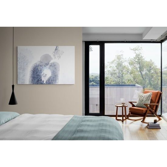 Kép virágzó szerelem a fagyöngy alatt