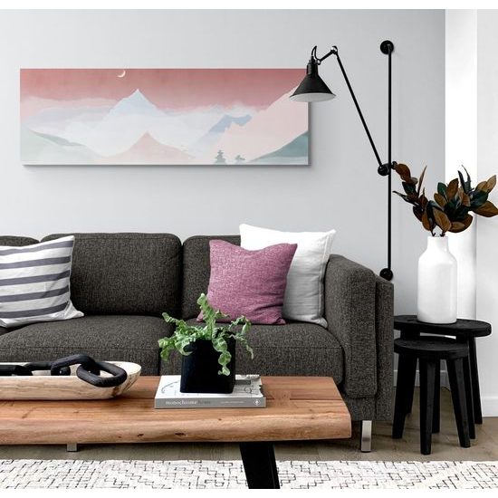 Kép gyönyörű hegyek az esti tájban