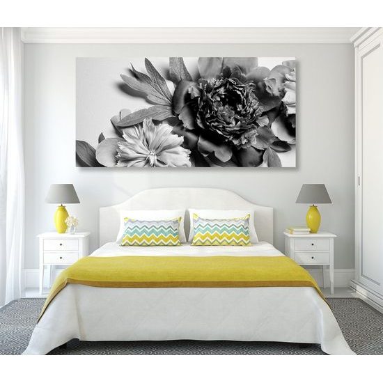 Kép bájos pünkösdi rózsák fekete-fehér kivitelben