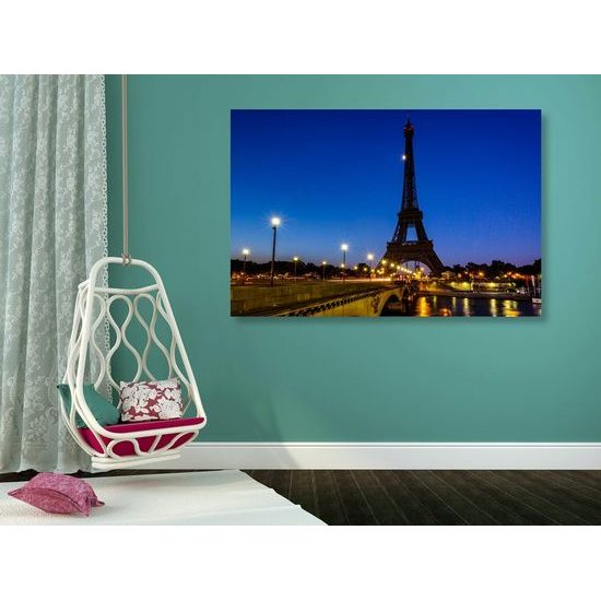 Kép Eiffel-torony éjjeli látványa