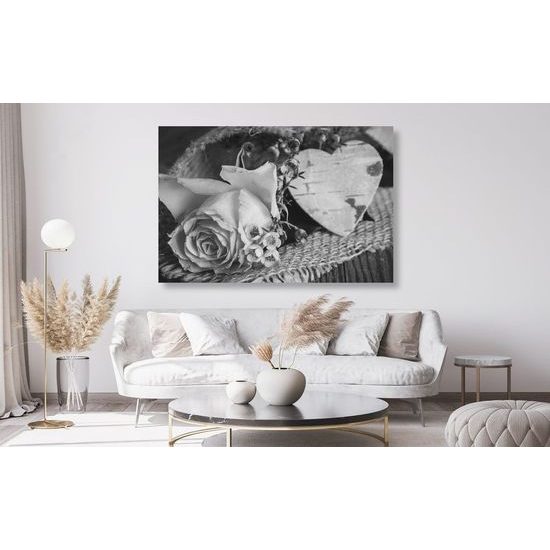 Kép csendélet rózsával és szívecskével fekete-fehér kivitelben