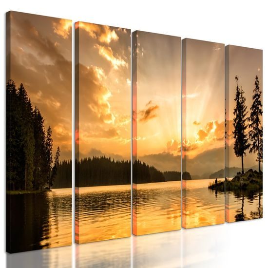 5 részes kép felhők között átható nap