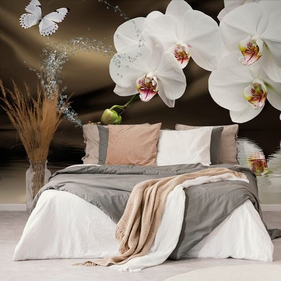Pillangó és orchidea harmóniája tapétán