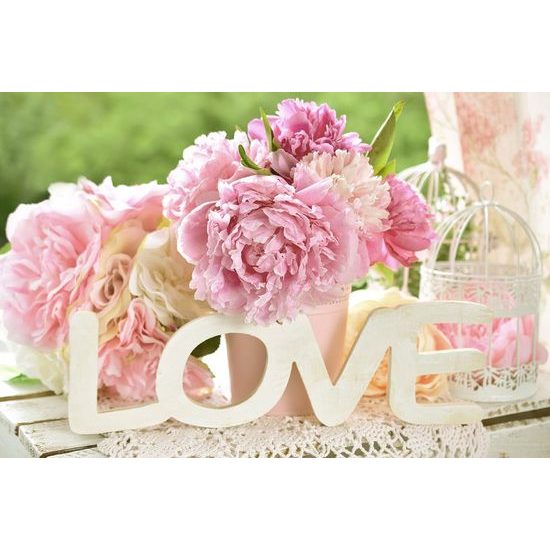 Öntapadó fotótapéta csendélet bazsarózsával és a Love felirattal