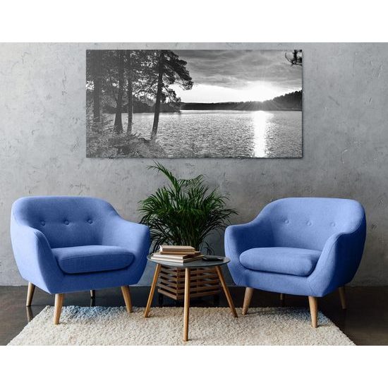 Kép végtelen tó látványa fekete-fehér kivitelben