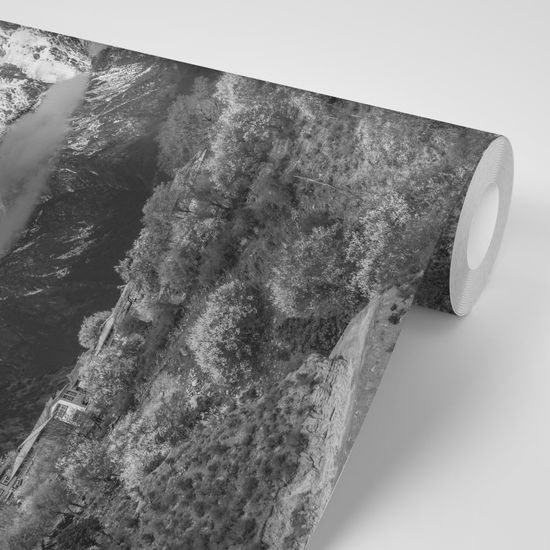 Öntapadó fotótapéta fekete-fehér kilátással a fenséges hegyekre