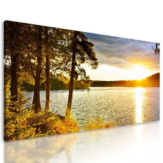 Kép naplemente varázsa a tónál