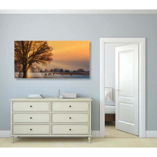 Kép reggel a havas tájban