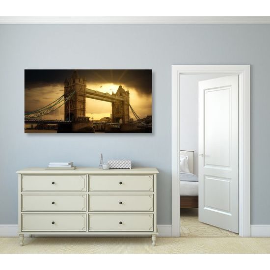 Kép naplemente a varázslatos London felett