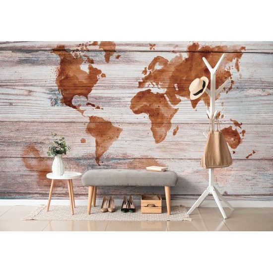 Öntapadó tapéta világtérkép fa háttéren