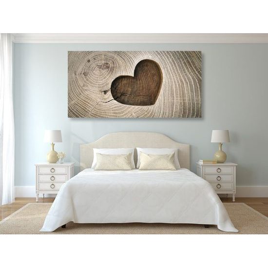 Kép szeretet szimbóluma fán