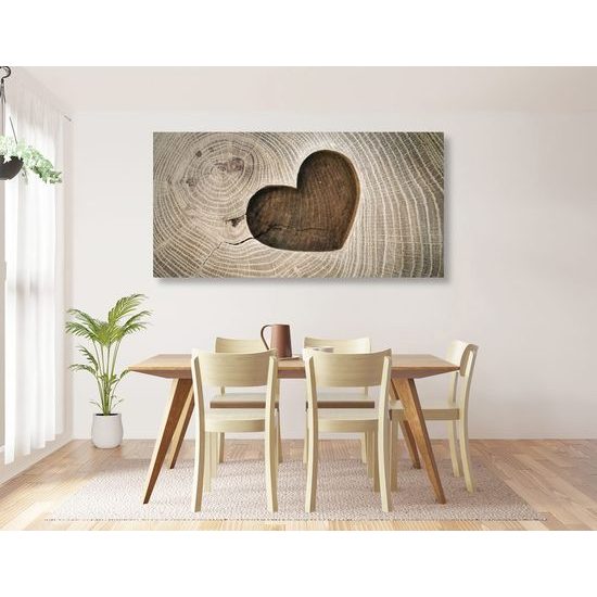 Kép szeretet szimbóluma fán