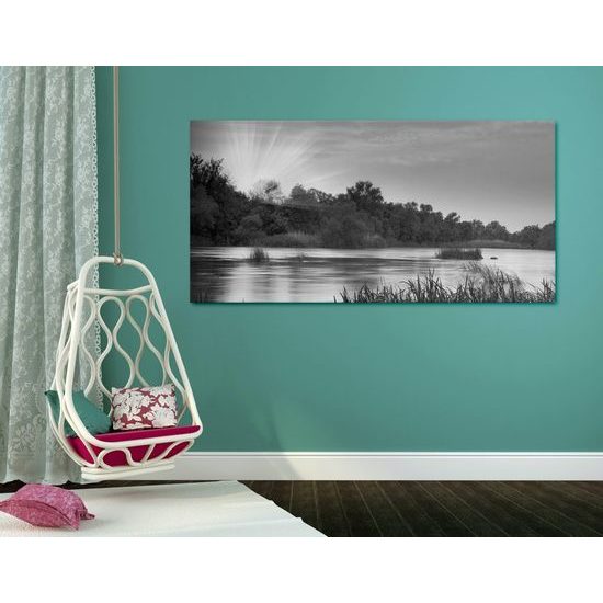 Kép napsugarak a tó felett fekete-fehér kivitelben