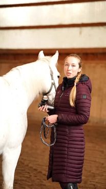 Masážní pistole Waldhausen - “musthave” Naty Hakrové.