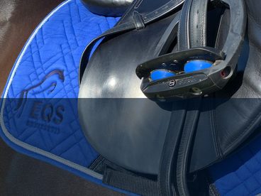 Třmeny, třmenové řemeny, podbřišníky