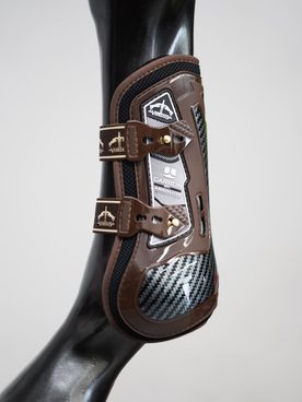 Začněte nový rok stylově a bezpečně! 💥🐎