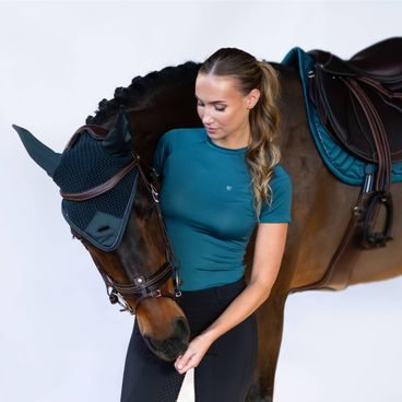 Čabraka na uši Equestrian Stockholm Amber Rose Kolekce 2025/26