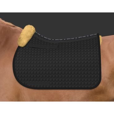 Podsedlová dečka Mattes Square s korekčnímu kapsami pravý beránek vpředu