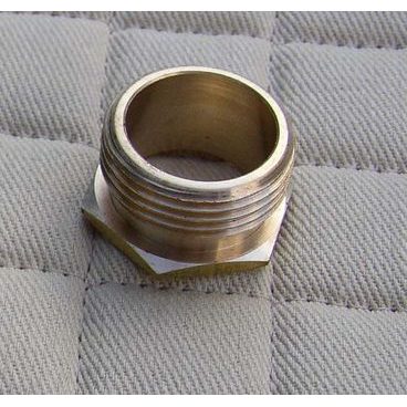 Náhradní matka k napáječce