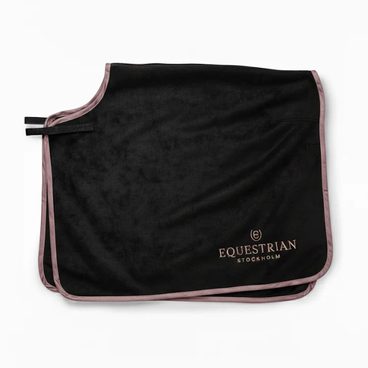 Čabraka na uši Equestrian Stockholm Modern Crystal Mauve Wine Kolekce 2026/27
