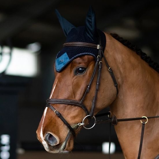 Čabraka na uši Equestrian Stockholm Blue Meadow Kolekce 2023